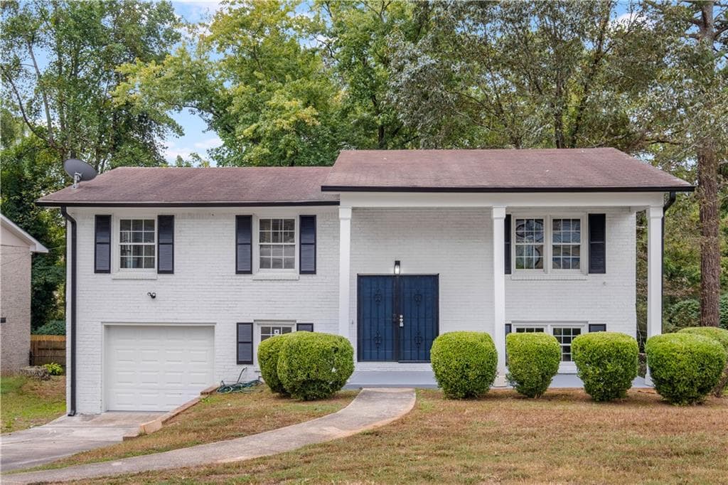 4 bedroom, 3 bathroom, 1,994 sq ft single family residence sold at 4011 Snapfinger Way, Decatur, GA 30035