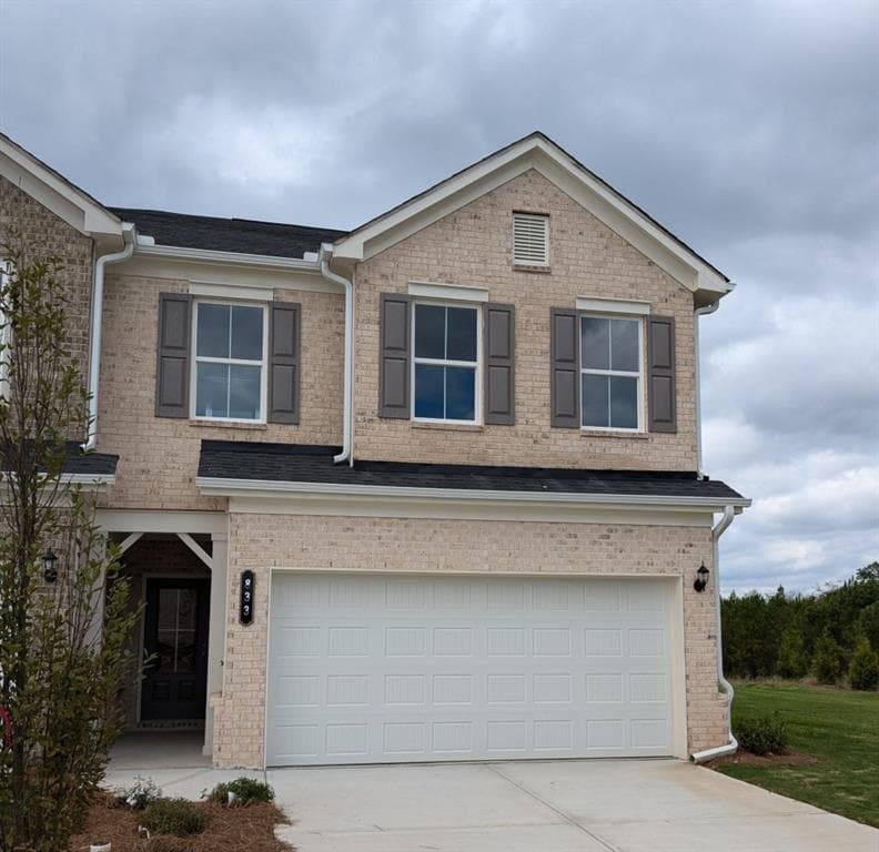 3 bedroom, 3 bathroom, 1,833 sq ft townhouse sold at 833 Pensive Run, Dacula, GA 30019