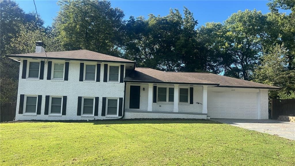 3 bedroom, 3 bathroom single family residence sold at 2409 Powers Ferry Drive, Marietta, GA 30067