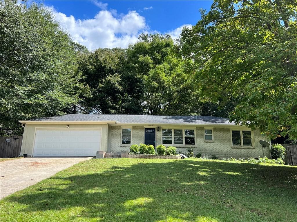 3 bedroom, 2 bathroom, 1,022 sq ft single family residence sold at 2334 Elmwood Drive, Atlanta, GA 30339