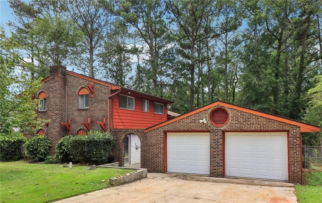 3 bedroom, 2 bathroom single family residence sold at 8263 Chestnut Drive, Jonesboro, GA 30238