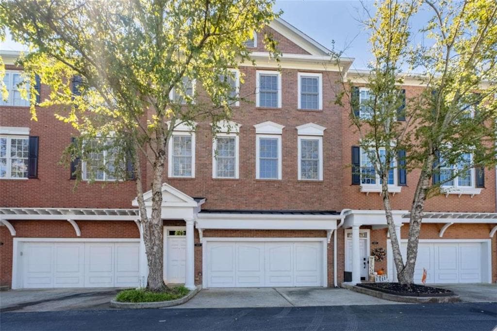 3 bedroom, 3 bathroom townhouse sold at 1275 W Spring Street, Smyrna, GA 30080