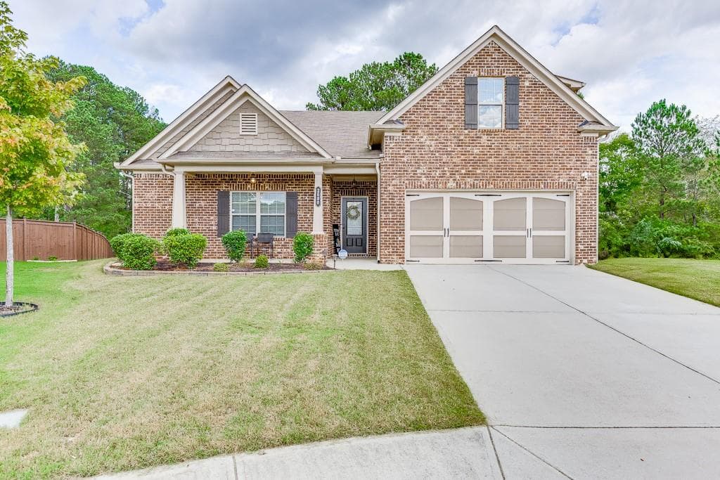 4 bedroom, 4 bathroom, 2,308 sq ft single family residence sold at 2600 Melton Common Drive, Dacula, GA 30019