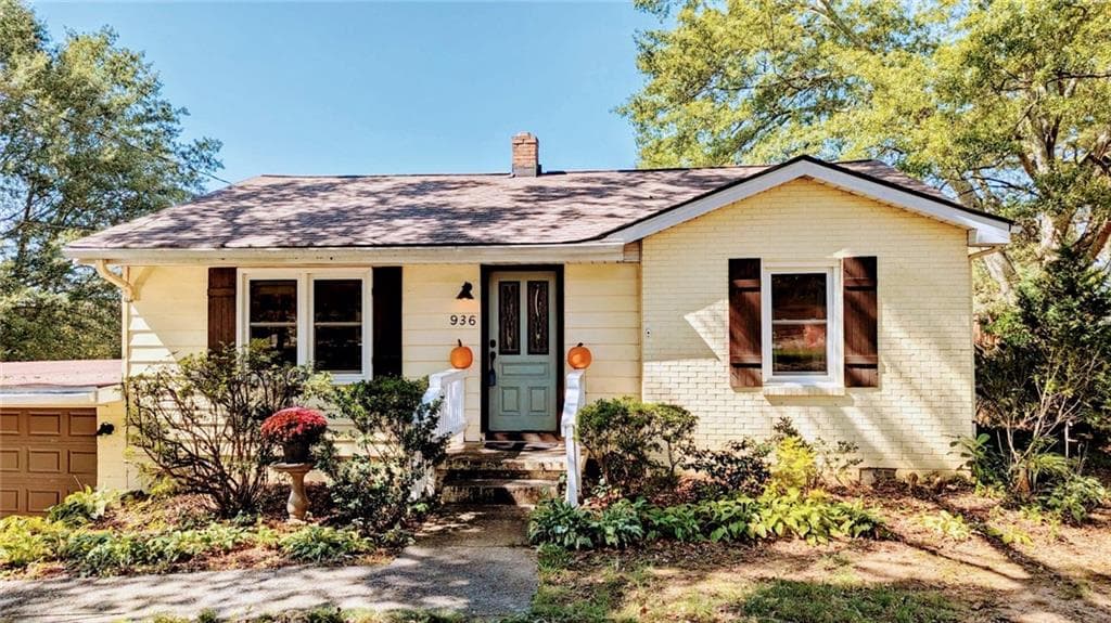 3 bedroom, 2 bathroom, 1,569 sq ft single family residence sold at 936 SHARON Circle, Smyrna, GA 30080