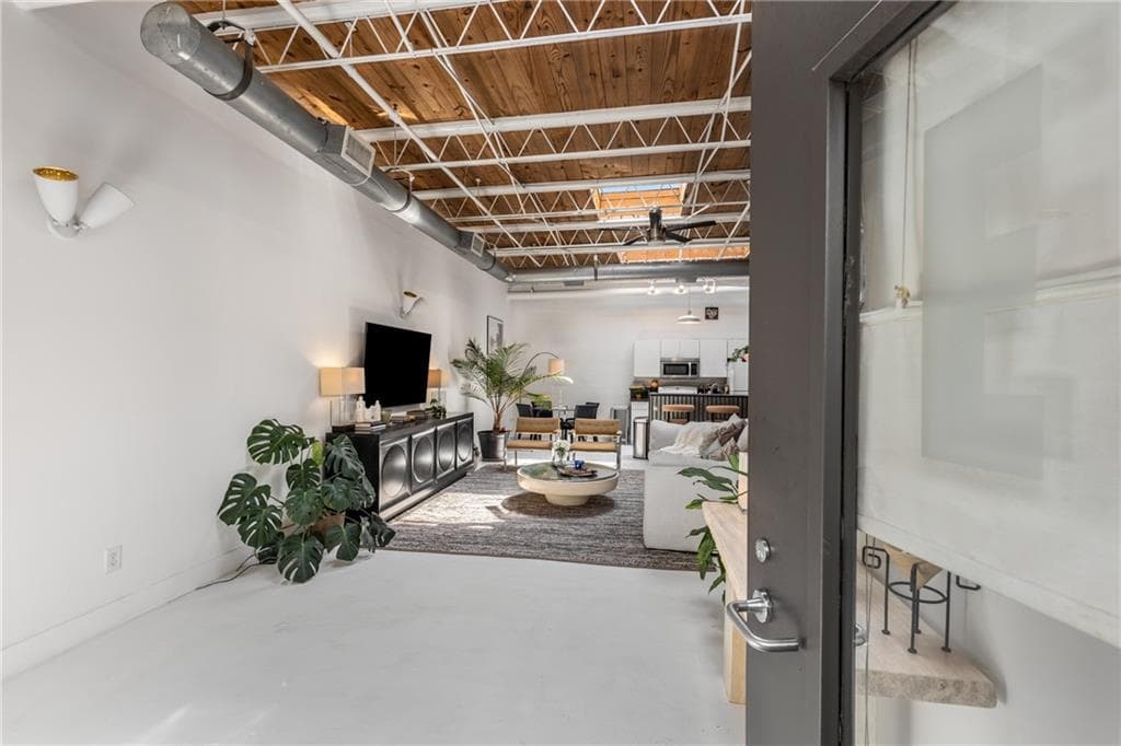 2 bedroom, 1 bathroom, 1,520 sq ft condominium sold at 834 Dekalb Avenue E, Atlanta, GA 30307