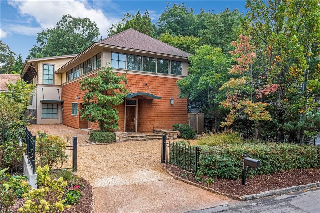 4 bedroom, 3 bathroom single family residence sold at 2963 N Fulton Drive, Atlanta, GA 30305