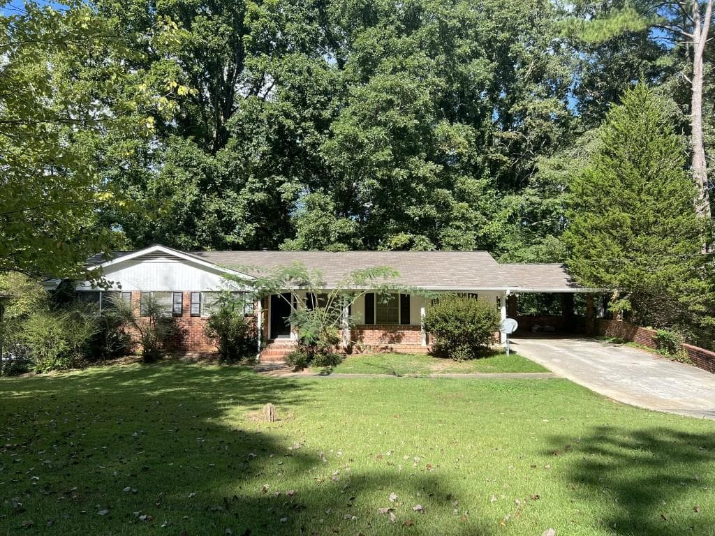 3 bedroom, 2 bathroom, 1,792 sq ft single family residence sold at 5185 Erin Road, Atlanta, GA 30331