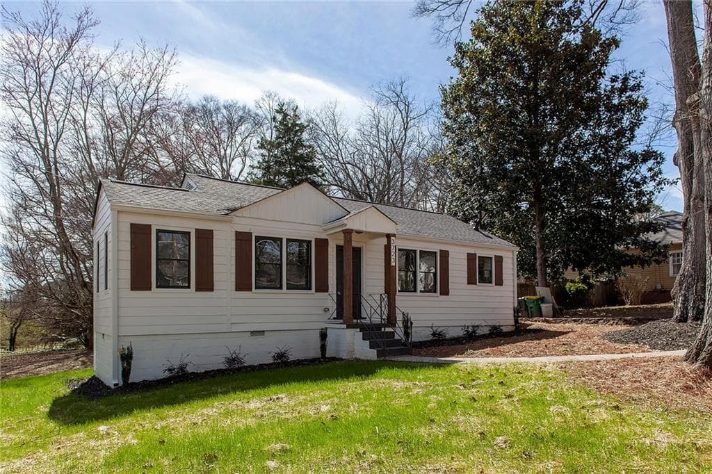 2 bedroom, 1 bathroom, 930 sq ft single family residence sold at 3723 Debelle Street, Clarkston, GA 30021