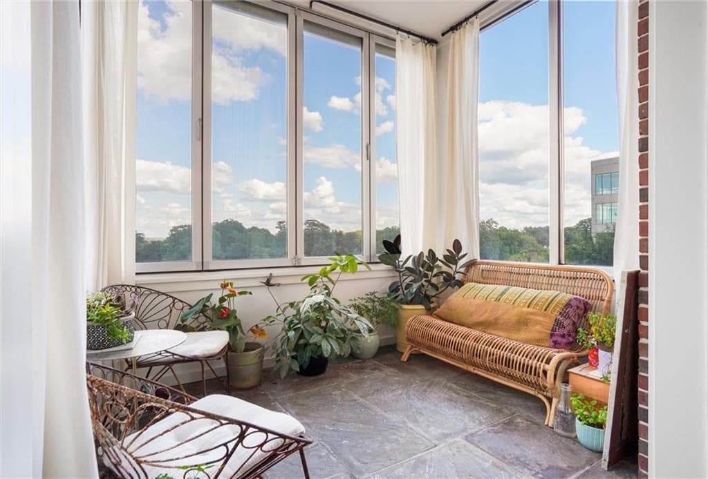 2 bedroom, 2 bathroom, 1,485 sq ft condominium sold at 1327 Peachtree Street 604, Atlanta, GA 30309
