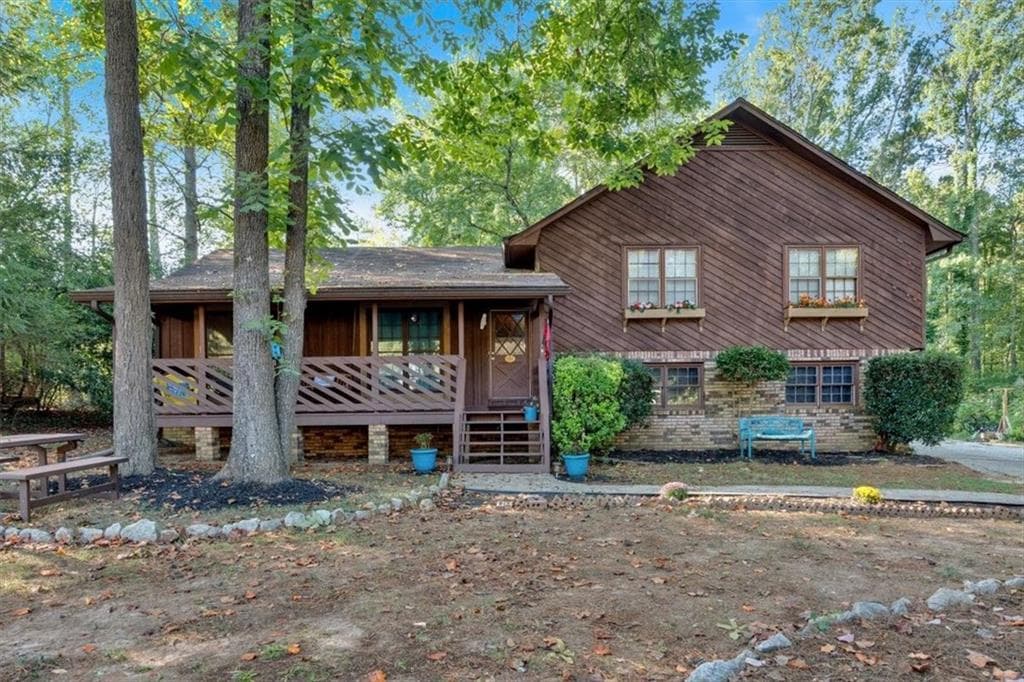 3 bedroom, 2 bathroom single family residence sold at 1981 BRANNON Way, Lithia Springs, GA 30122