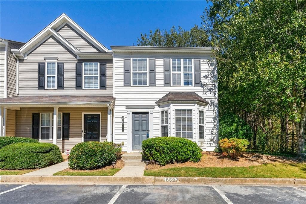 3 bedroom, 3 bathroom, 1,404 sq ft condominium sold at 6537 Arbor Gate Drive 12, Mableton, GA 30126