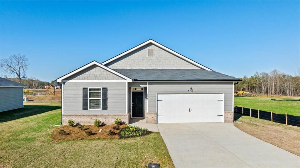 3 bedroom, 2 bathroom single family residence sold at 206 Ike Court, Bonaire, GA 31005