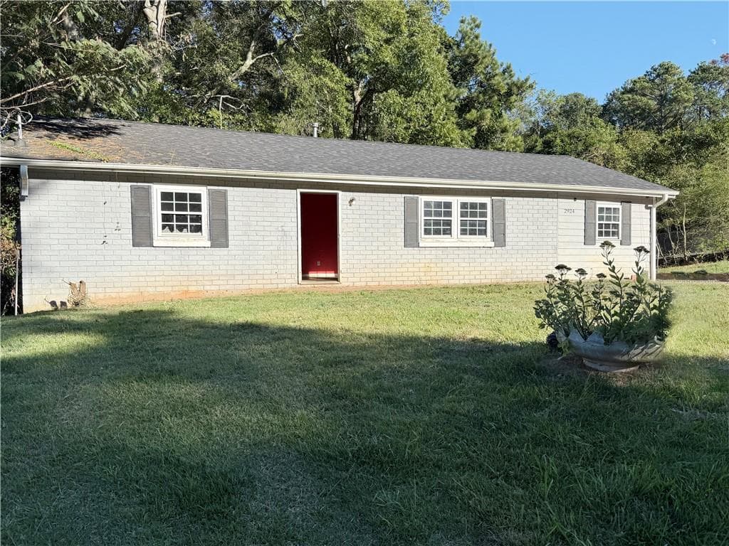 4 bedroom, 2 bathroom, 1,275 sq ft single family residence sold at 2924 Springside Place, Atlanta, GA 30354