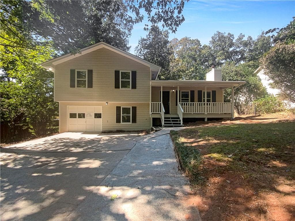 3 bedroom, 2 bathroom single family residence sold at 208 Ashland Drive, Stockbridge, GA 30281