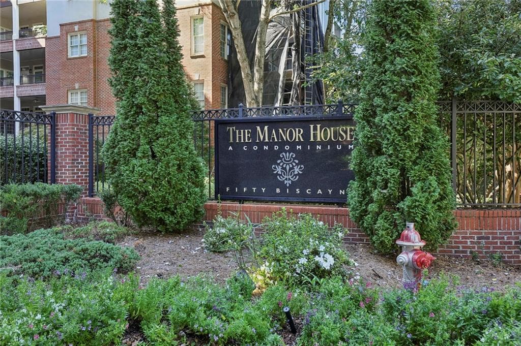 2 bedroom, 2 bathroom, 1,350 sq ft condominium sold at 50 Biscayne Drive 3103, Atlanta, GA 30309