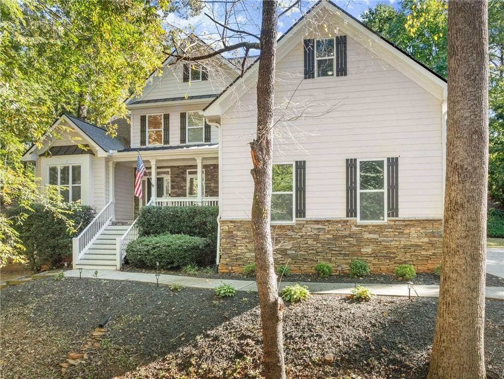 4 bedroom, 4 bathroom single family residence sold at 5559 Ridgemoor Drive, Braselton, GA 30517