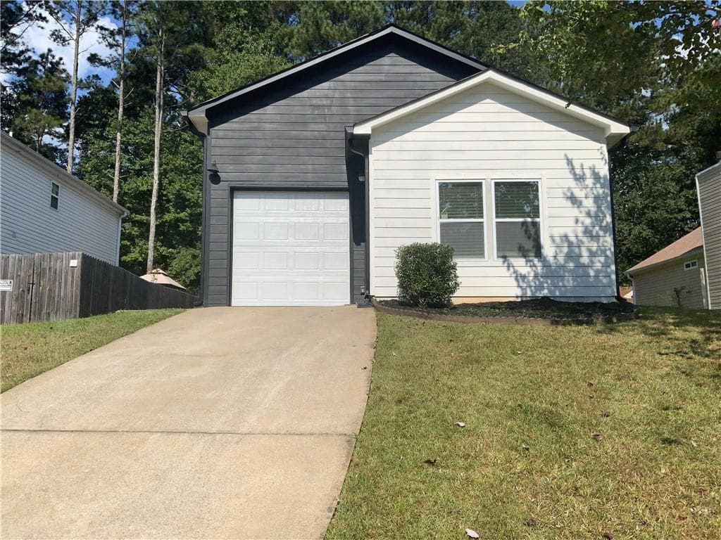 3 bedroom, 3 bathroom, 1,575 sq ft single family residence sold at 1094 Amberglade Way, Douglasville, GA 30134