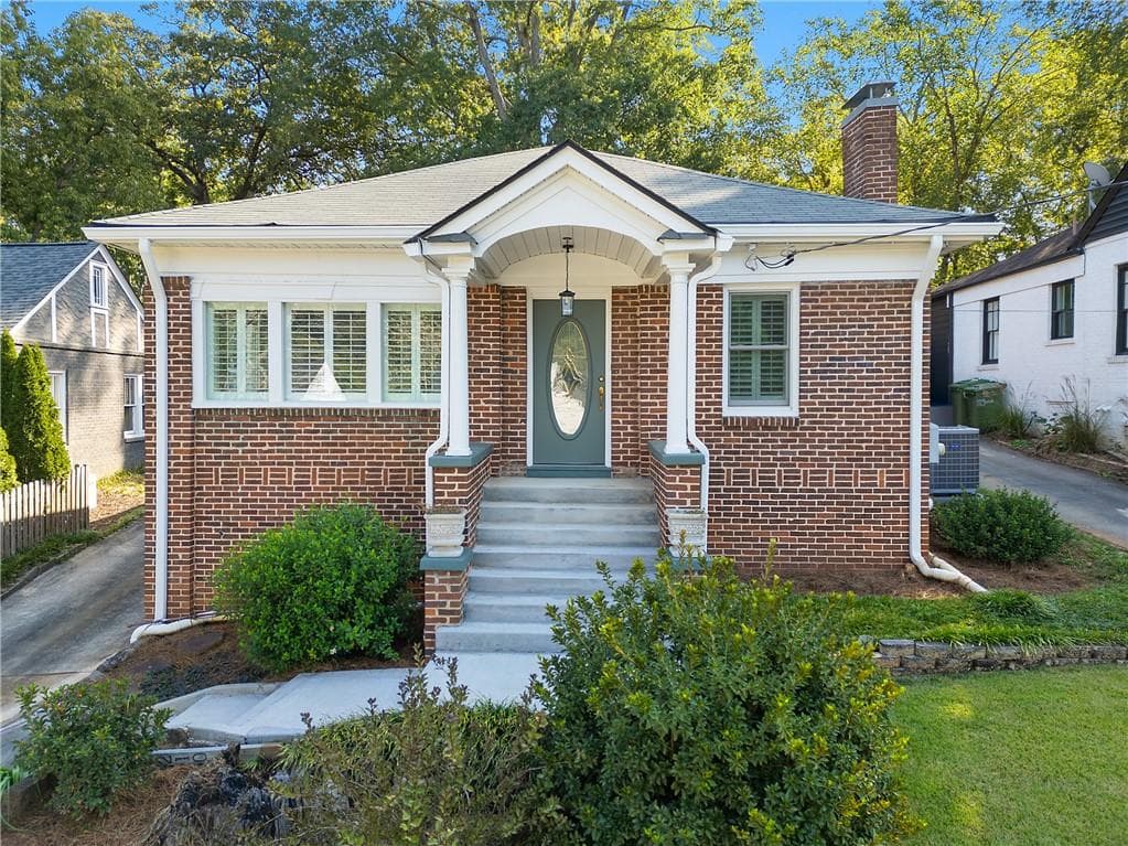 2 bedroom, 1 bathroom, 1,247 sq ft single family residence sold at 1210 Woodland Avenue, Atlanta, GA 30316