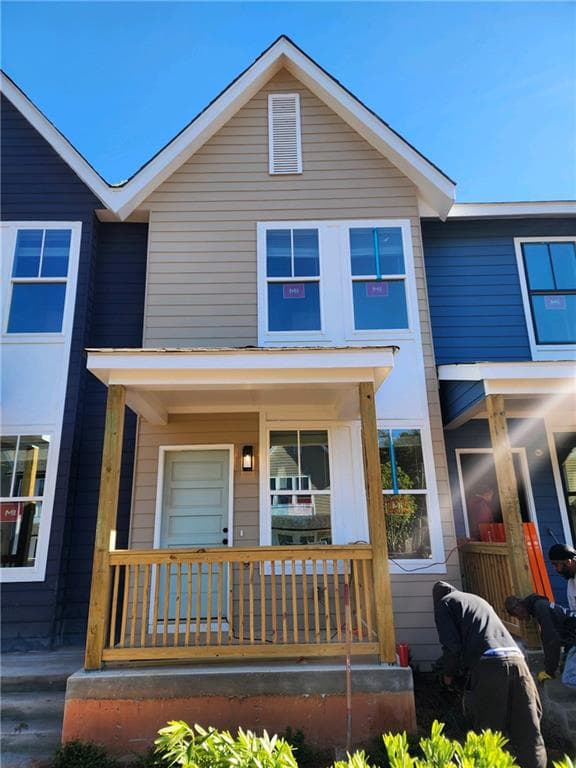 3 bedroom, 4 bathroom townhouse sold at 1095 Tucker Avenue 402, Atlanta, GA 30310