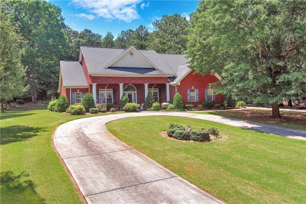 3 bedroom, 2 bathroom single family residence sold at 595 Huiet Drive, Mcdonough, GA 30252
