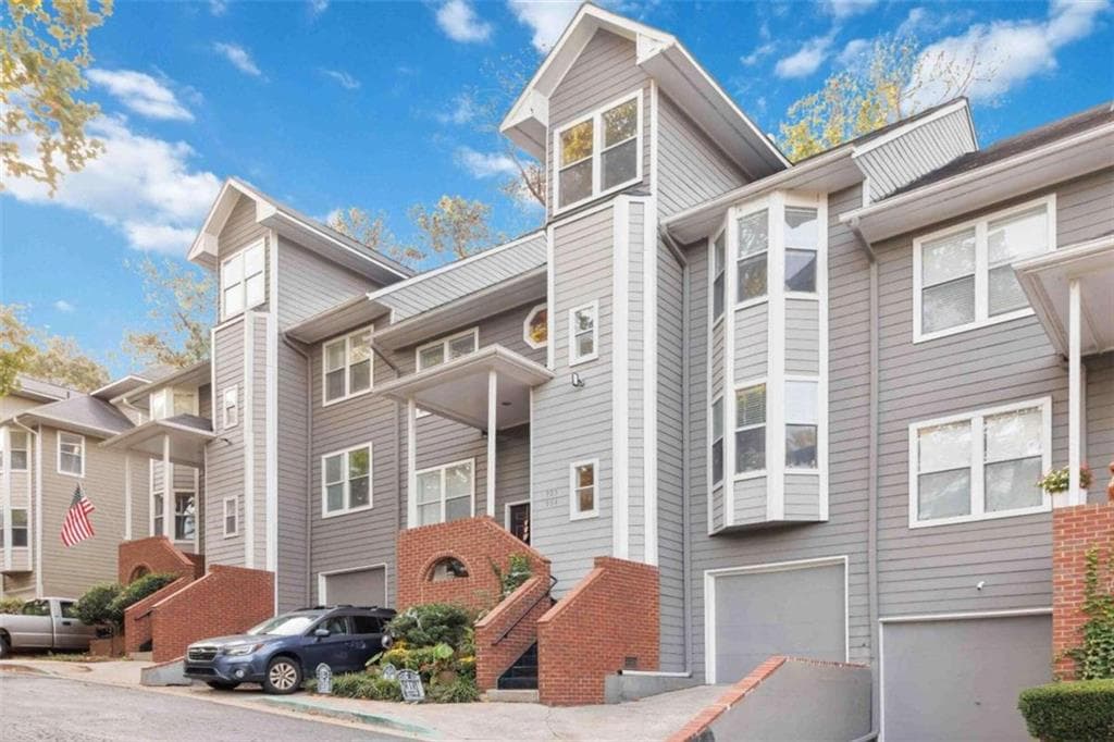 3 bedroom, 2 bathroom, 1,758 sq ft townhouse sold at 904 Ivy Green Lane, Marietta, GA 30067