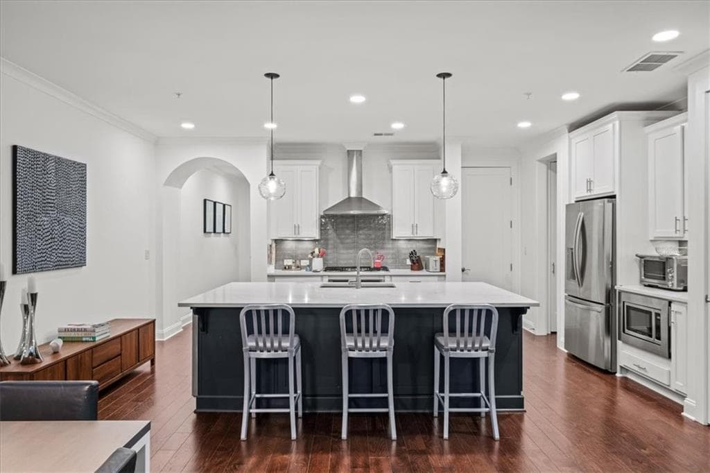 3 bedroom, 3 bathroom, 2,179 sq ft townhouse sold at 109 Nottaway Lane, Alpharetta, GA 30009