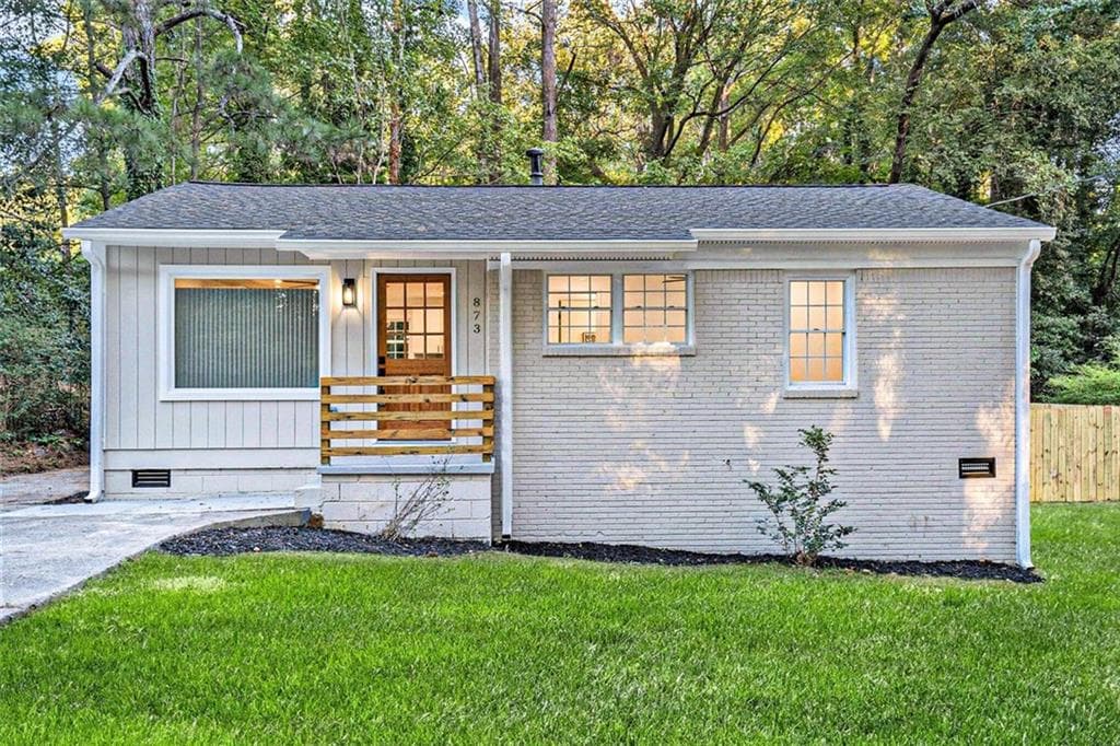 3 bedroom, 3 bathroom, 1,325 sq ft single family residence sold at 873 Mercury Drive, Atlanta, GA 30331