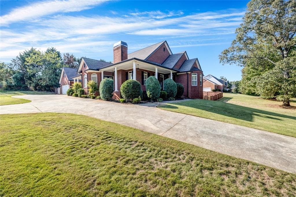 4 bedroom, 4 bathroom single family residence sold at 1231 BENT CREEK Drive, Mcdonough, GA 30252