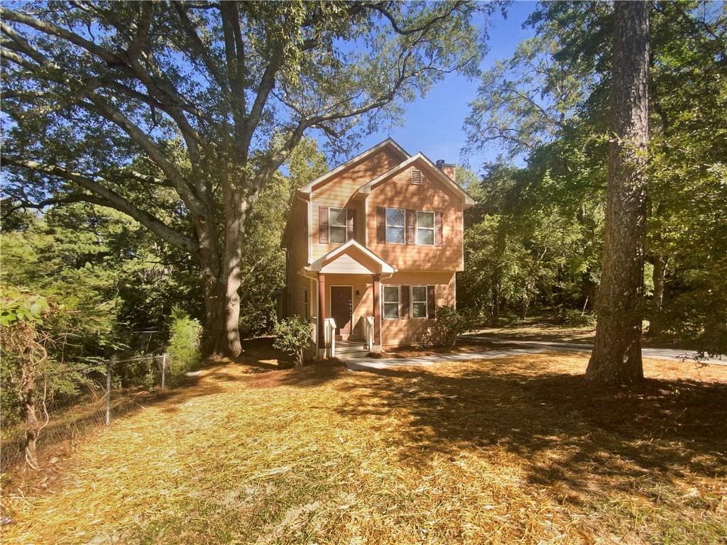 3 bedroom, 3 bathroom single family residence sold at 3755 Bakers Ferry Road, Atlanta, GA 30331