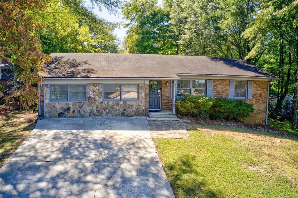 3 bedroom, 3 bathroom single family residence sold at 3622 Creatwood Trail, Smyrna, GA 30080