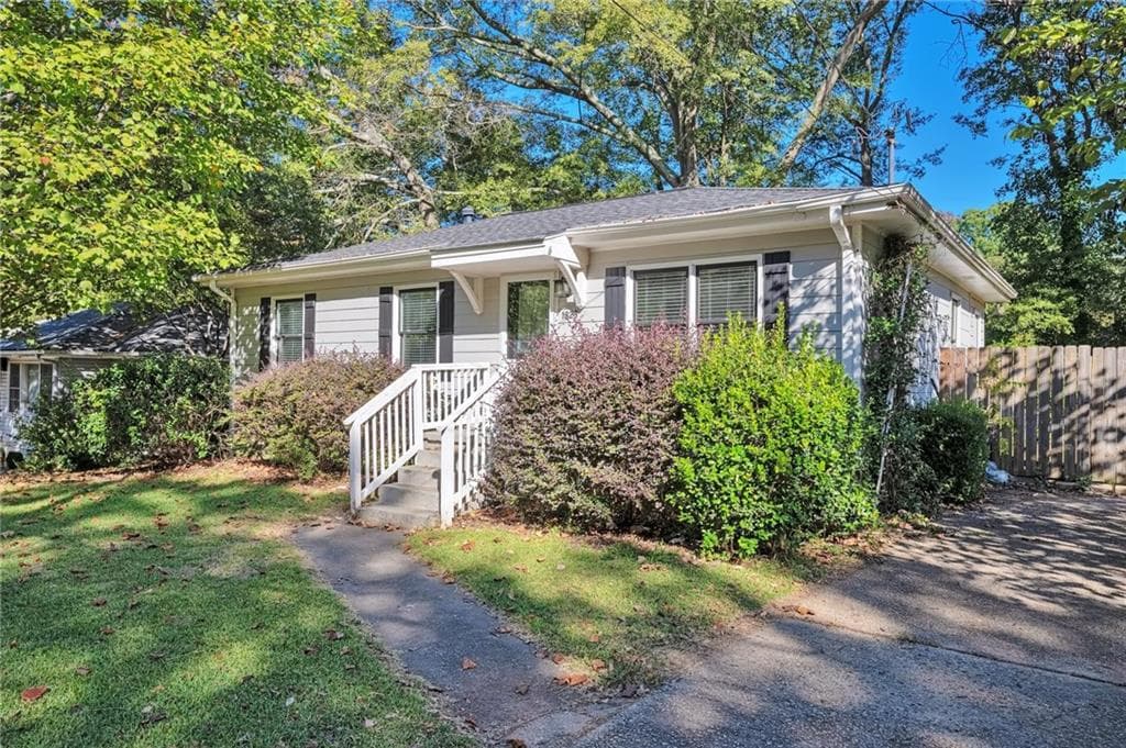 2 bedroom, 2 bathroom single family residence sold at 1825 Center Avenue, Atlanta, GA 30344