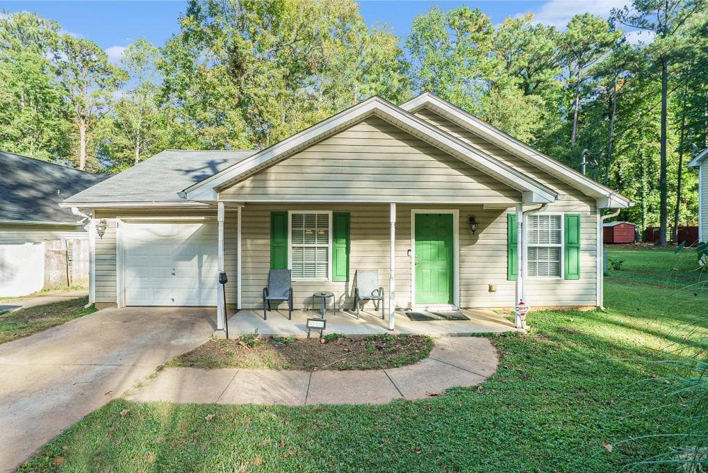 3 bedroom, 2 bathroom single family residence sold at 546 Forest Hill Drive, Stockbridge, GA 30281