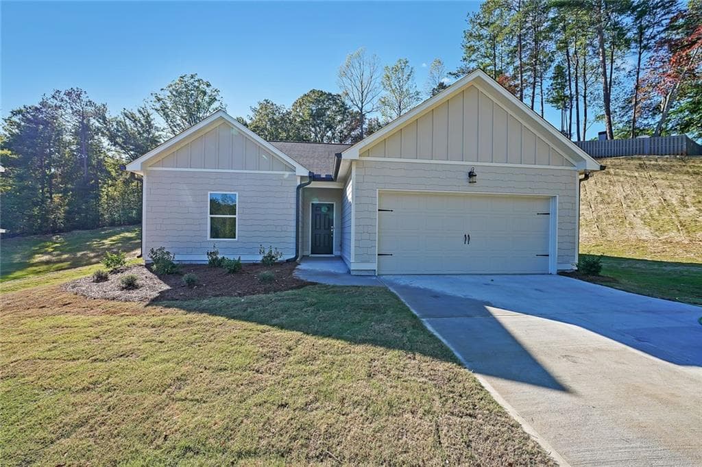 3 bedroom, 2 bathroom, 1,400 sq ft single family residence sold at 6320 Carlys Way, Gainesville, GA 30506
