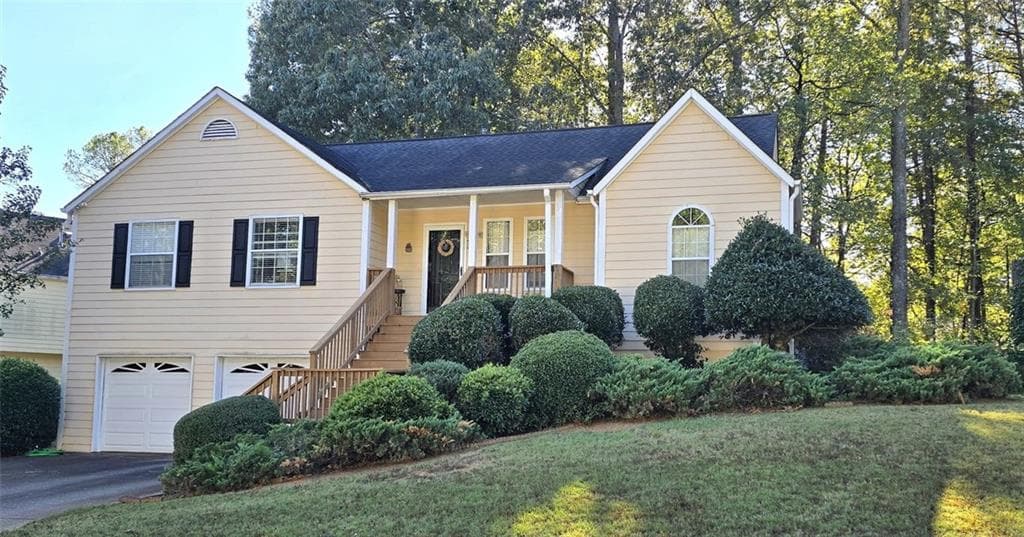 3 bedroom, 2 bathroom, 1,436 sq ft single family residence sold at 2681 MARLEIGH FARM Road, Kennesaw, GA 30152