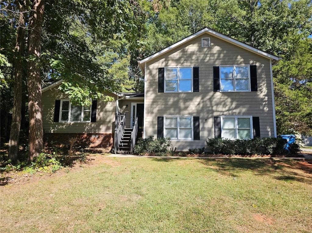 4 bedroom, 3 bathroom, 2,299 sq ft single family residence sold at 2190 Hunters Cove Drive, Lawrenceville, GA 30044