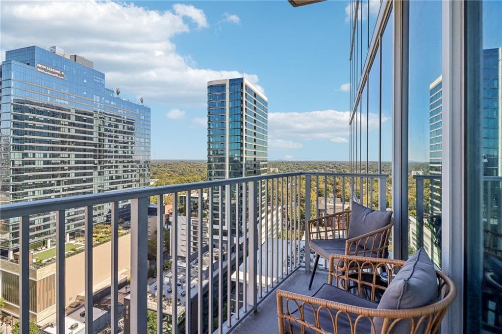 1 bedroom, 1 bathroom condominium sold at 860 Peachtree Street 1903, Atlanta, GA 30308