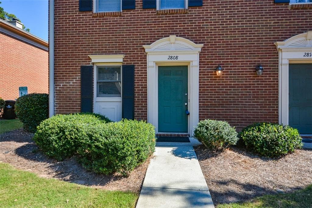 2 bedroom, 3 bathroom, 1,260 sq ft condominium sold at 2808 Webb Bridge Road, Alpharetta, GA 30009
