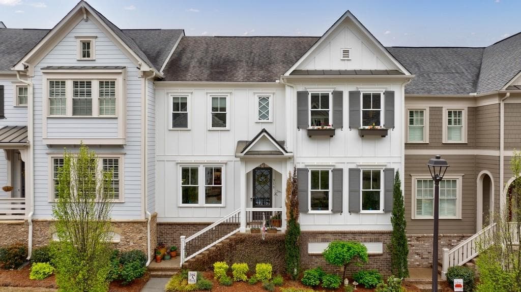 3 bedroom, 3 bathroom, 2,337 sq ft townhouse sold at 315 Booth Street, Woodstock, GA 30188