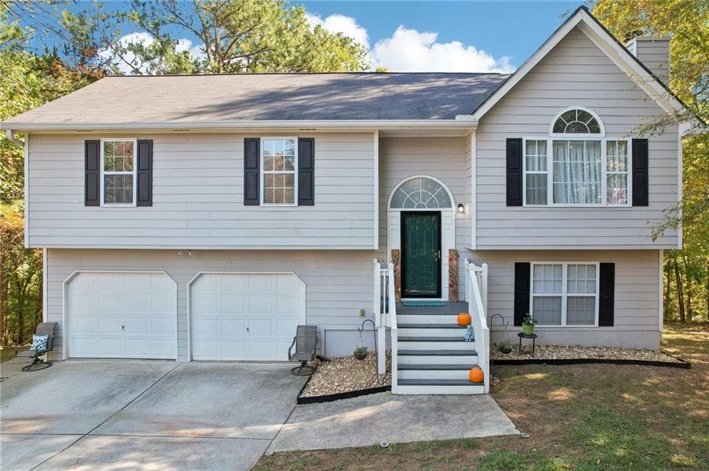 3 bedroom, 2 bathroom single family residence sold at 9695 Broad Leaf Court, Villa Rica, GA 30180