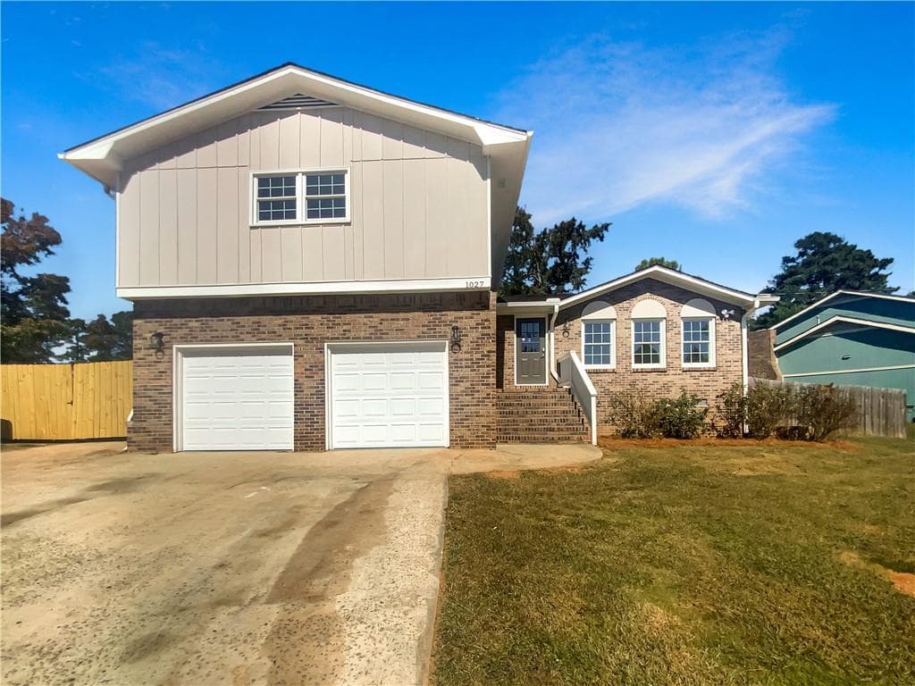 4 bedroom, 3 bathroom single family residence sold at 1027 Strawberry Lane, Ellenwood, GA 30294