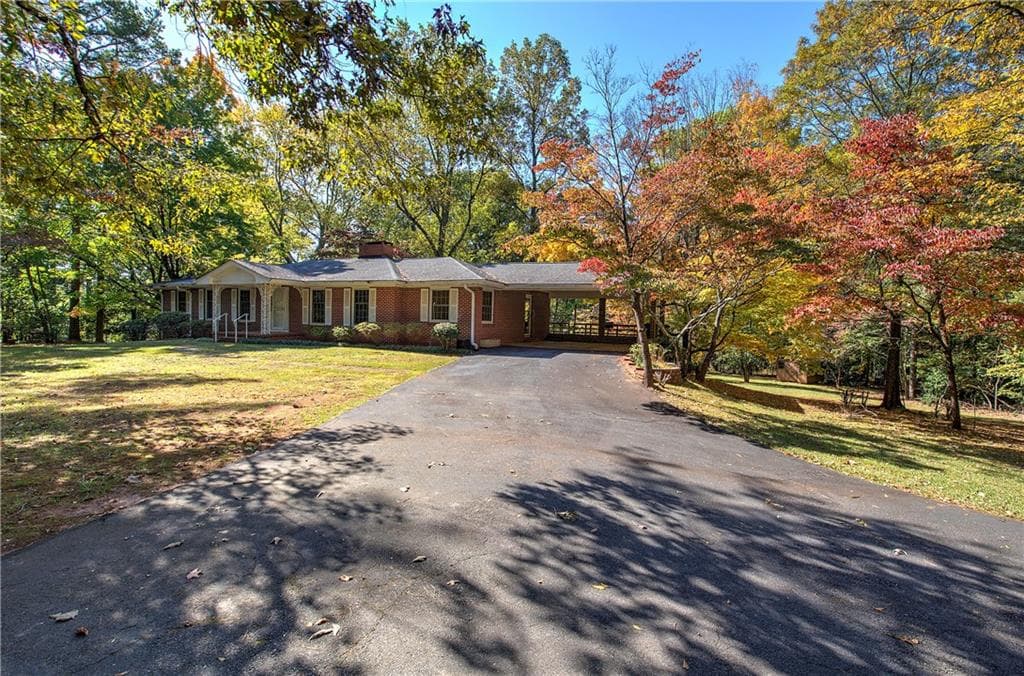 3 bedroom, 2 bathroom single family residence sold at 810 Mcconnell Road, Powder Springs, GA 30127