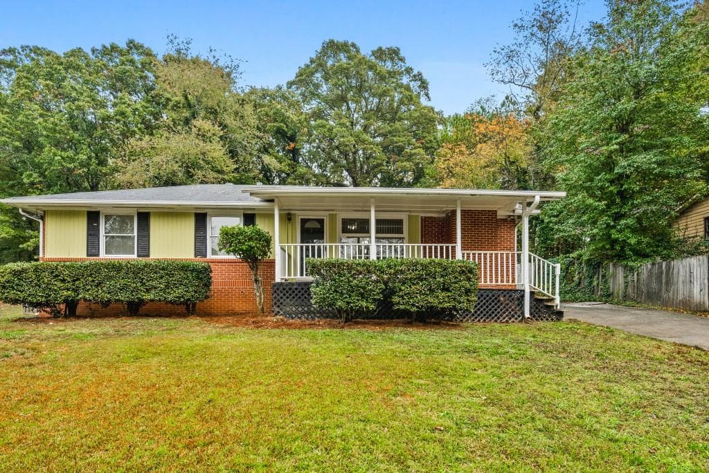 3 bedroom, 2 bathroom, 1,284 sq ft single family residence sold at 2416 Pine Drive, Kennesaw, GA 30152