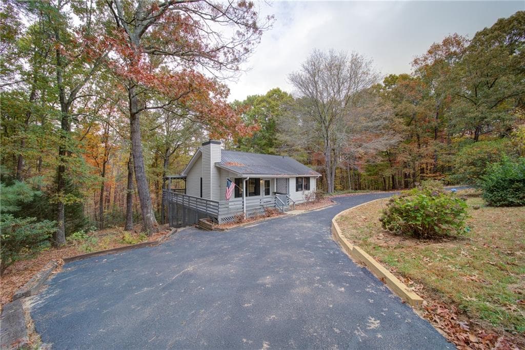 4 bedroom, 3 bathroom single family residence sold at 139 Terrys Place, Cleveland, GA 30528