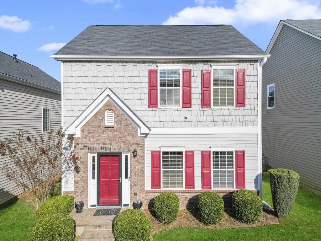 3 bedroom, 3 bathroom, 2,175 sq ft single family residence sold at 3162 Imperial Circle, Atlanta, GA 30311