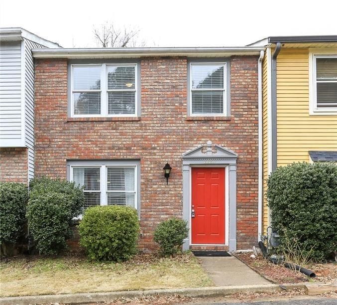 3 bedroom, 2 bathroom, 1,200 sq ft townhouse sold at 8884 Long Beach Circle, Atlanta, GA 30350