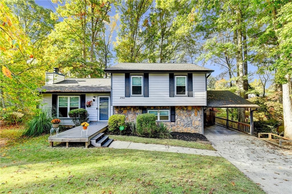 4 bedroom, 2 bathroom, 1,870 sq ft single family residence sold at 2921 Hillwood Drive, Lawrenceville, GA 30044