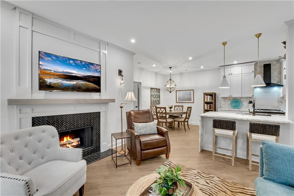 1 bedroom, 1 bathroom condominium sold at 3112 Pembrooke Circle, Alpharetta, GA 30004