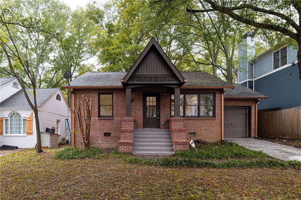 2 bedroom, 1 bathroom, 960 sq ft single family residence sold at 194 Rockyford Road, Atlanta, GA 30317