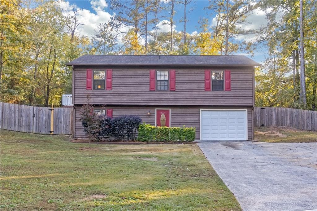 3 bedroom, 3 bathroom single family residence sold at 4289 Midway Drive, Douglasville, GA 30134