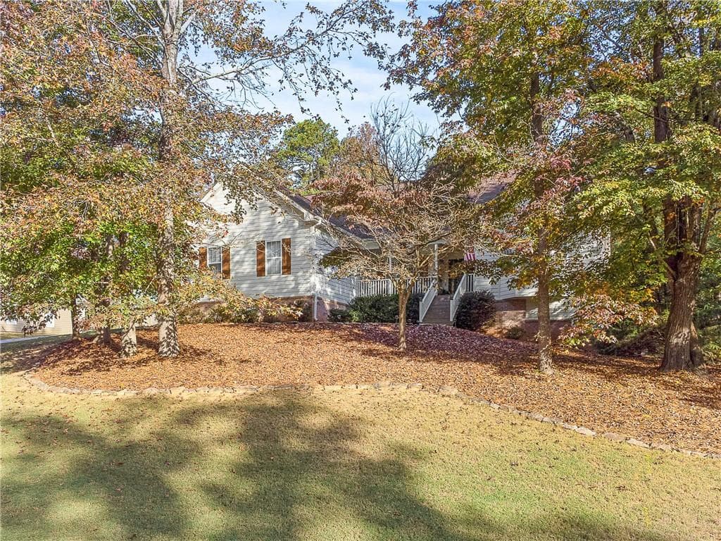 4 bedroom, 3 bathroom single family residence sold at 127 Dumar Lane, Hoschton, GA 30548